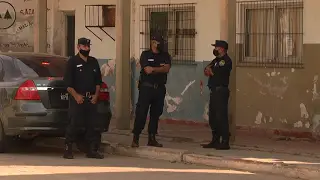 TOMARON EL MUNICIPIO DE MOSCONI POR LOS RECORTES SALARIALES