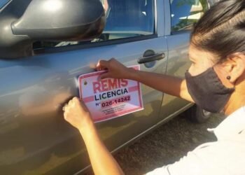 TARTAGAL | Los TAXIS y REMISES podrán ser oficialmente identificados.