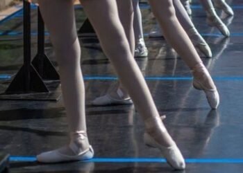 Docente de ballet, Carlos Eduardo Quiroz, condenado por abuso sexual hacia una alumna.