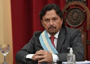 Sáenz oficializó la construcción del cerco fronterizo en Aguas Blancas