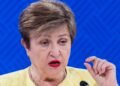 Un informe del FMI advierte que congelar tarifas con subsidios sale mucho más caro que asistir directamente a los hogares