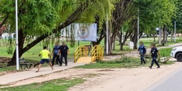 Tartagal: tensión al costado de una ruta por un joven con un objeto punzante que fue reducido por la Policía