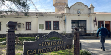 Allanaron una casa de San Francisco Solano que funcionaba como merendero y dejaron presa a una mujer por venta de droga