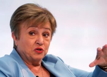 Georgieva advierte que la energía seguiría cara hasta 2027, con impacto en los surtidores argentinos