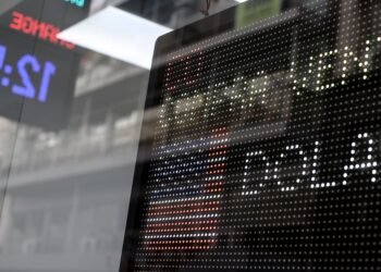 El riesgo país subió a 674 puntos aunque las acciones argentinas rebotaron en Wall Street