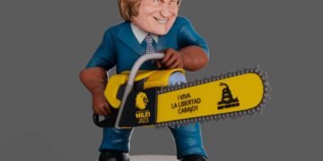 Salarios que no alcanzan: ni los votantes de Milei sienten que le ganan a la inflación